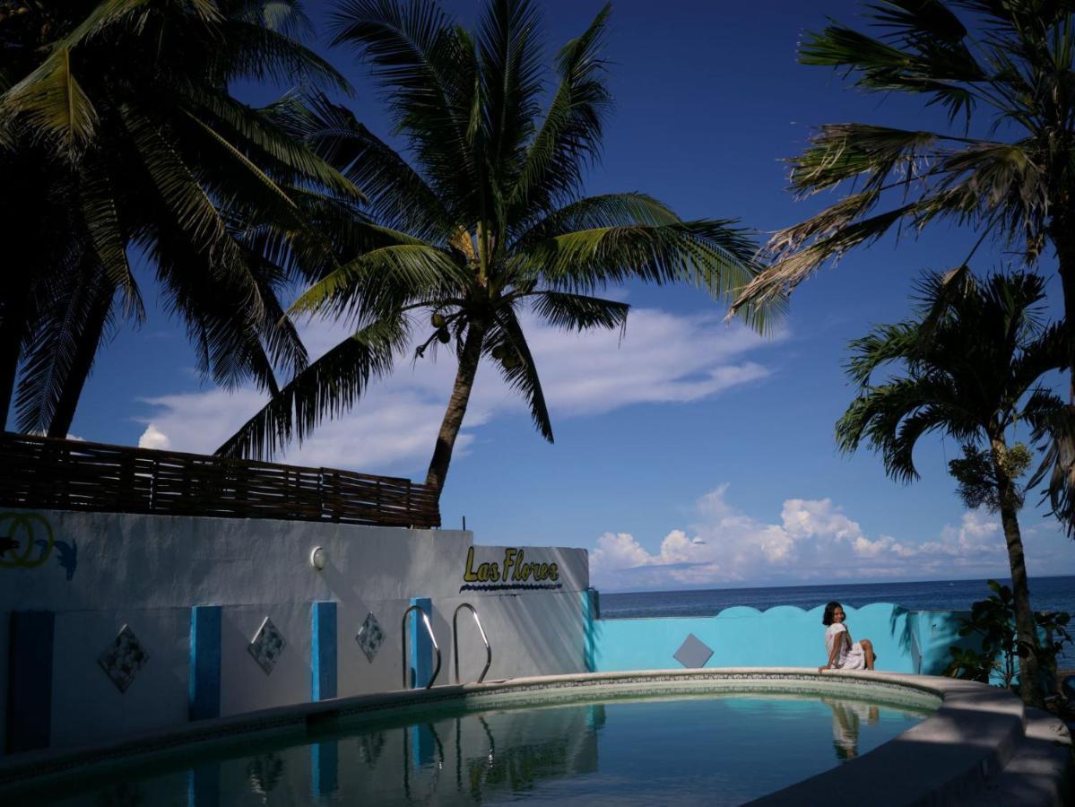 Las Flores Beachside Hotel Catmon Exterior photo