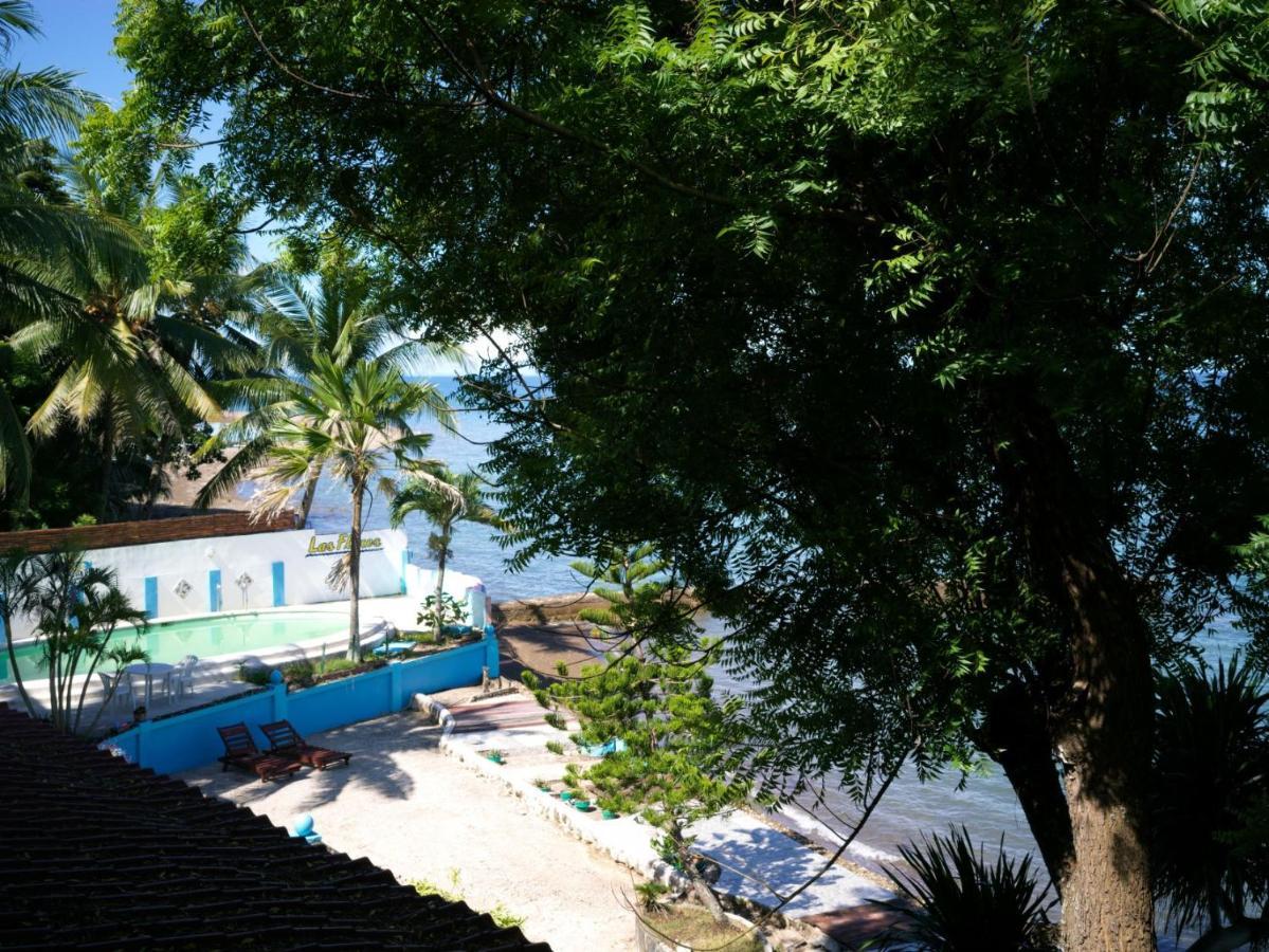 Las Flores Beachside Hotel Catmon Exterior photo
